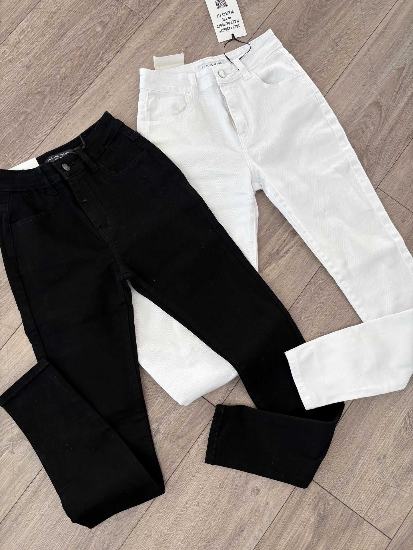 Classic High rise White Jeans