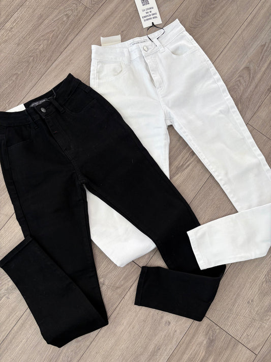 Classic High rise White Jeans